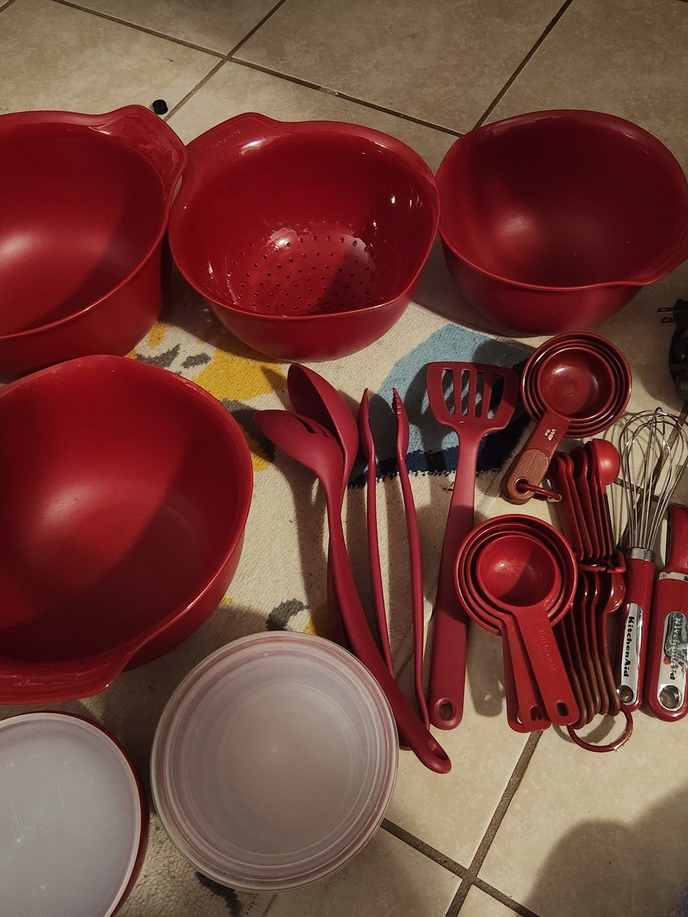 Kitchen Aid 27 Piece Red Kitchen Mixing Bowl, Hand Mixer and Utensil Set EUC